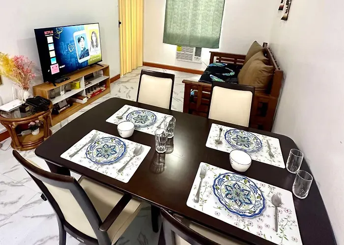 Apartment Family & Barkada Homey Staycation Near Diliman, Katipunan, Commonwealth Manila