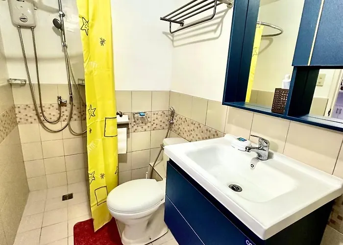 Family & Barkada Homey Staycation Near Diliman, Katipunan, Commonwealth Apartment Manila